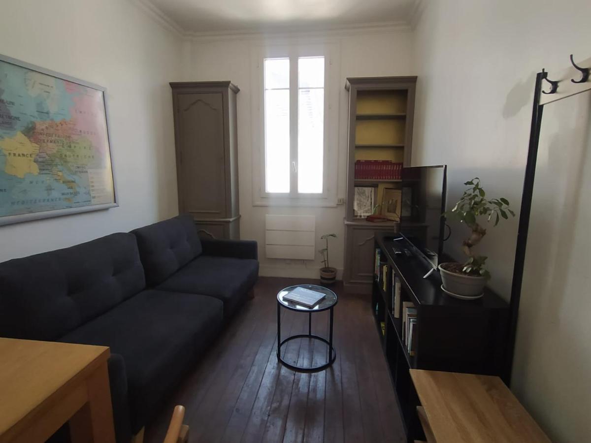 Le Nid Normand Avec Terrasse - Stationnement Facile Et Gratuit - 5 Min Seine Apartment Deville-les-Rouen Luaran gambar